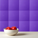 Plain färg bright violet vivid lila kakelplatta<br><div class="desc">Den ljusa,  violetta lilan med enkelt färg-ljus utformning.</div>