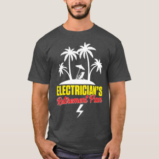 Planen för pensionerad elektricitet i Funny Pensio T Shirt