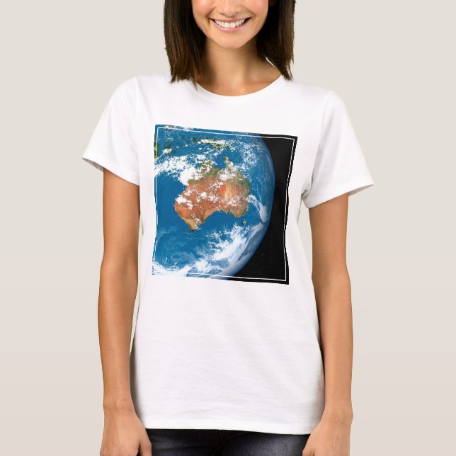 Planet Earth visar moln över Australien. T Shirt (Framsida)