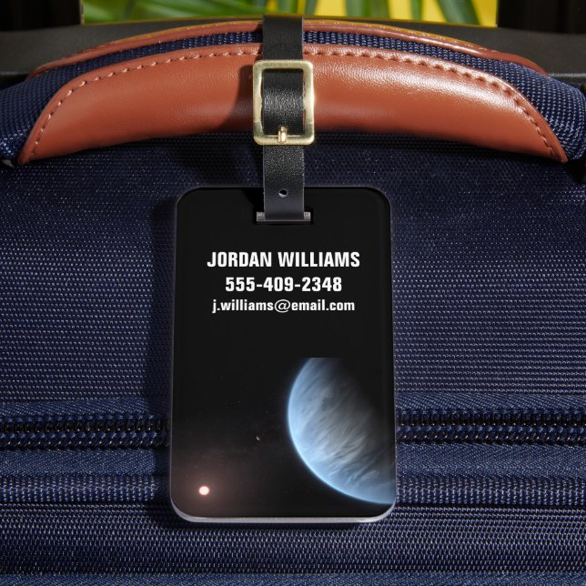 Planet K2-18b, värdstjärna och tillhörande plan. Bagagebricka (Framsida Insitu 2)