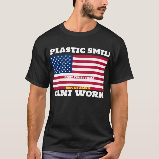 PLASTISKT LEENDE KAN INTE FUNGERA Basic Mörk T-Shi T Shirt (Framsida)