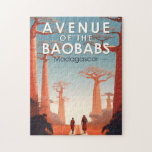Platsen för Madagaskars konsthantverk Vintage Pussel<br><div class="desc">Avenue of the Baobabs vetor Art design. Baobabs Avenue,  eller Alley of the Baobabs,  är en framstående grupp av Grandidididididididididididididididididididididididididididididiers bänkar på den obönade väg nr 8 mellan Morondava och Belon'i Tsiribihina.</div>