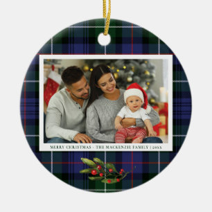 Play Family Photo Red Berries MacKenzie Tartan Julgransprydnad Keramik