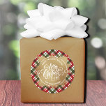 Play jul Homemade Helgdag Baking Runt Klistermärke<br><div class="desc">God jul i chic,  vita bokstäver på stänk av faux guld,  dessa runda klistermärken är personlig med Sweet Helgdag och er familj namn i Önskemål på en chic plaid helgdag. MATCHING papper tallrikar,  servetter och fler formgivningar i vår butik.</div>