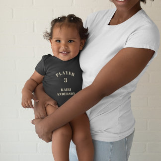 Player 3 med namn och nummer (i sand) t shirt