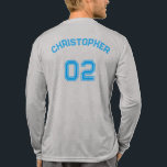 Player Namn Jersey Number Manar Grått Långärmad T Shirt<br><div class="desc">Skapa din egen anpassningsbar, personlig, coola snyggt ljusblå typografi / typsnitt / skript, namn med monogrammerad spelarnummer lätt atletiskt grått, klassiskt besättning nacke, bekväm, förkrympt treblend, överlägsen kammad och ring-spun jersey bomull, oisex manar-långärmad t-shirt. Skriv bara in ditt namn/din namn och ditt arraynummer för att anpassa. Gör en underbar gåva...</div>