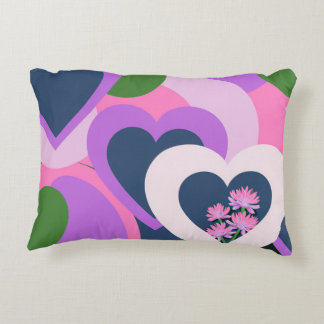 Playful Abstract Heart Accent Pillow Prydnadskudde
