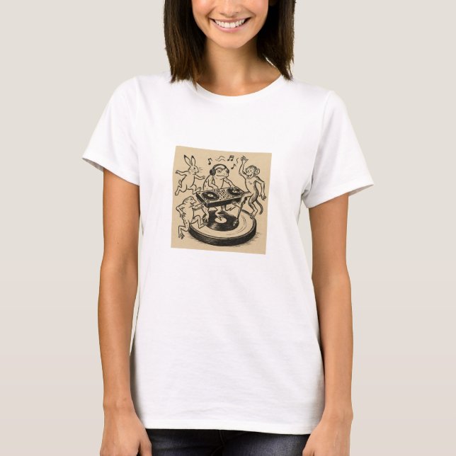 Playful Animals in Traditional Japanese Scroll-Sty T Shirt (Framsida)