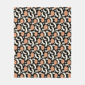 Playful Ghosts and Pumpkins on Black – Halloween R Fleecefilt