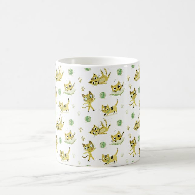 Playful Yellow Cats Pattern Kaffemugg (Center)