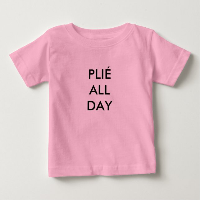 Plié All Day Rosa Babystrampet T Shirt (Framsida)