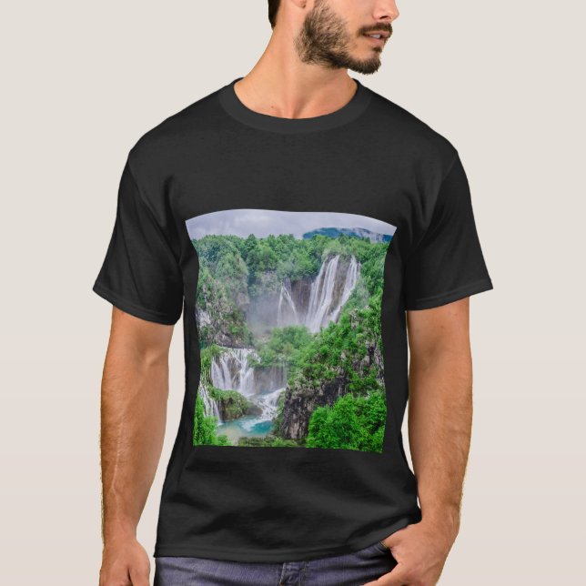 Plitvice sjöar vattenfall t shirt (Framsida)