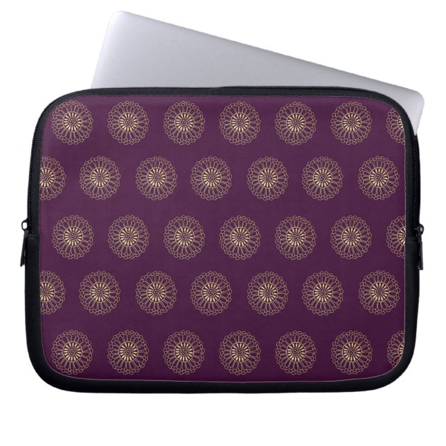 Plum | Golden Zinnia Flower Medallions Laptop Fodral (Framsidan)