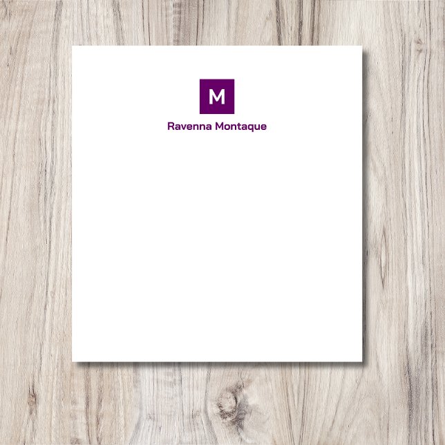 Plum Purpur Modern Chic Trendig Monogram Namn  Anteckningsblock (Skapare uppladdad)