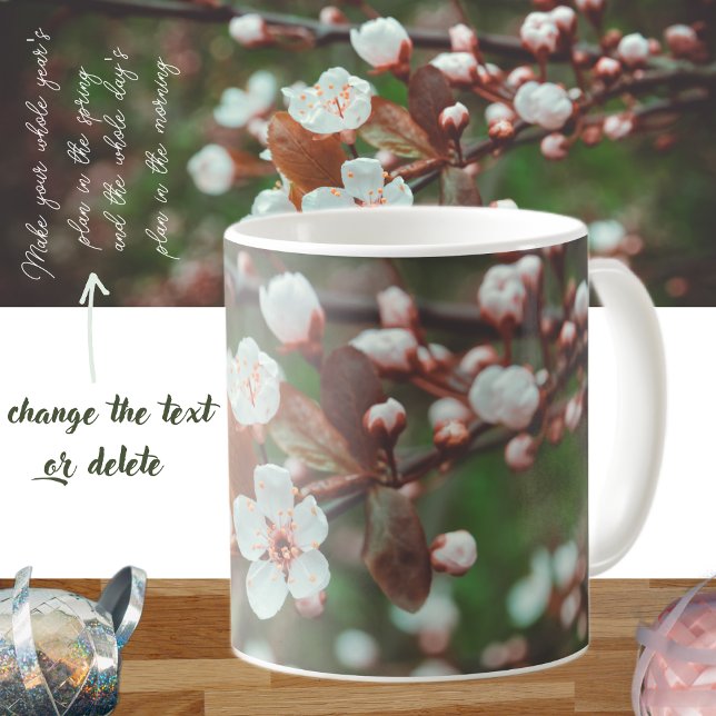 Plum Träd Grenar med vita blommor Kaffemugg (Skapare uppladdad)