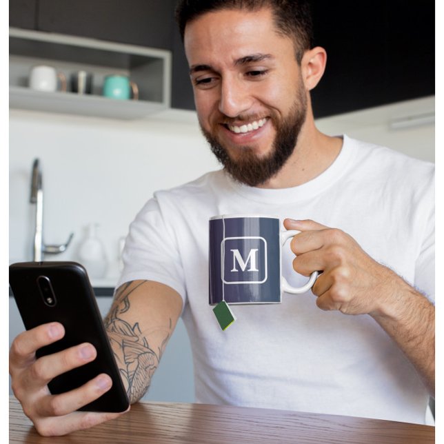 Plum Twilight - Monogram gradientkaffe Mugg (Mockup 1)