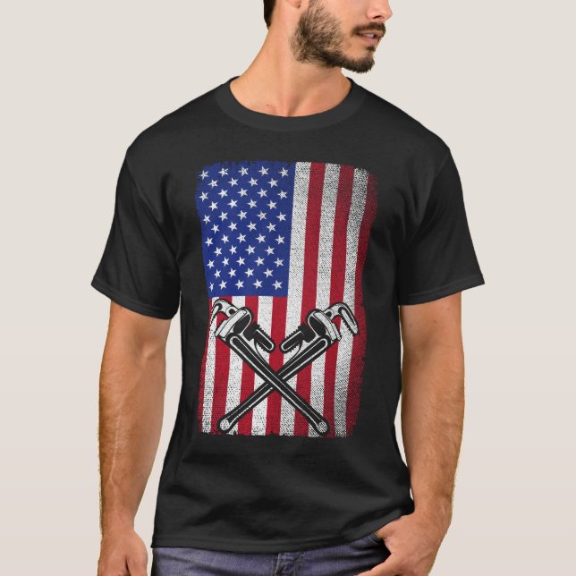 Plumber Patriotic USA American Flagga Plumving Pip T Shirt (Framsida)