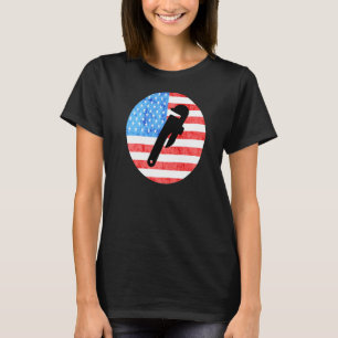 Plumber Pipe Wrenches Pipefitter American Flagga P T Shirt