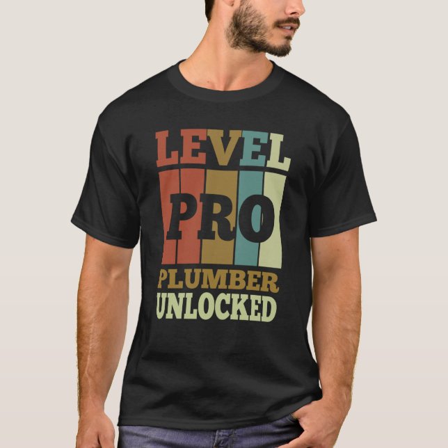 Plumber Pro Unlocked Vintage Style Unique T Shirt (Framsida)