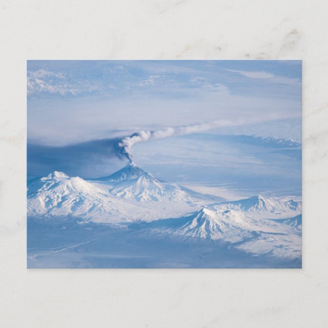 Plume Emanating from Kliuchevskoi Volcano. Vykort (Framsida)