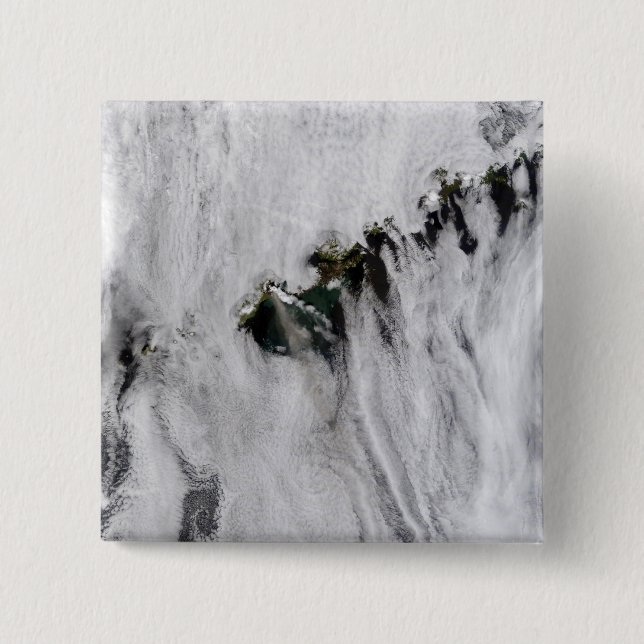 Plumer från Okmok Volcano, Aleutianöarna Knapp (Framsida)