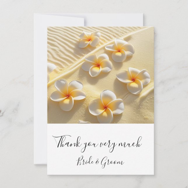 Plumeria blomma på sand tackkort tack kort (Framsida)