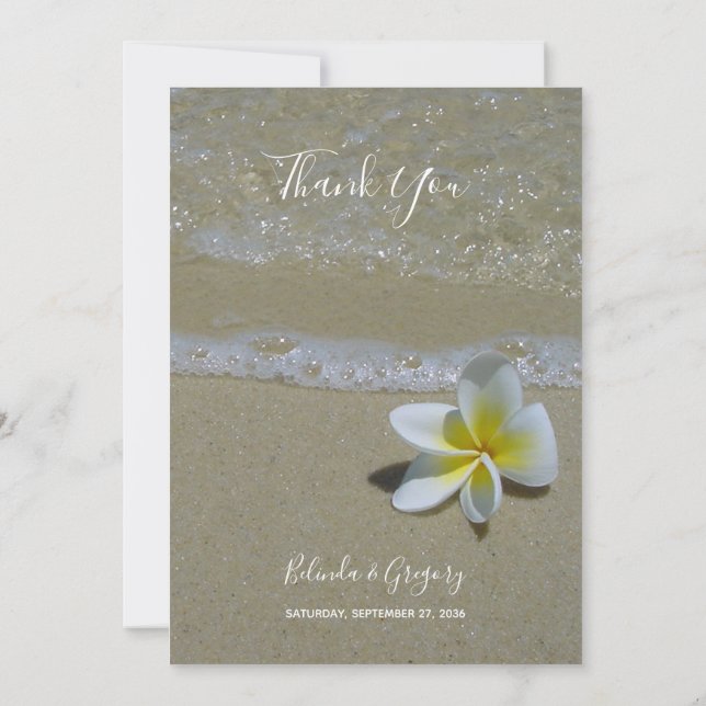Plumeria Frangipani På Sand Bröllop Tacksamhetskor Tack Kort (Baksida)