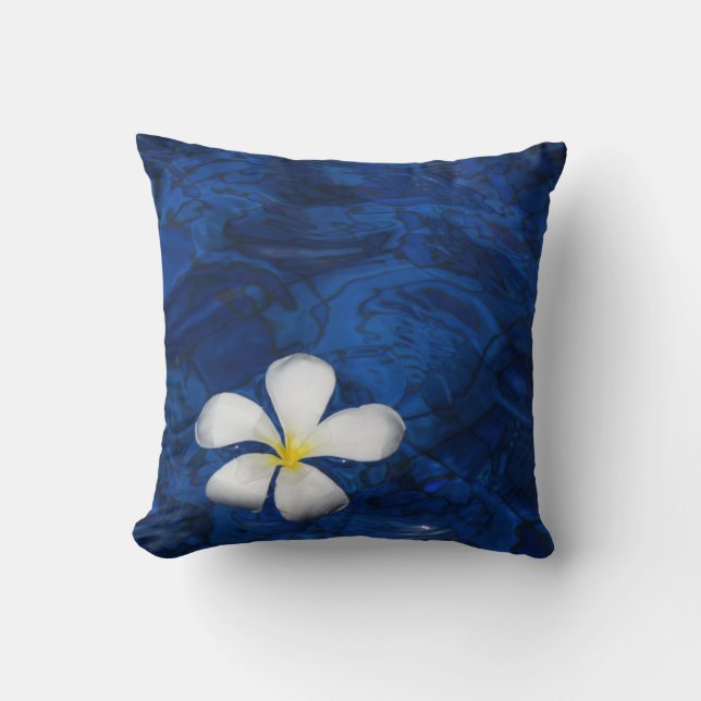 Plumeria Vit Blomma Blommönstrad Kudde (Framsida)