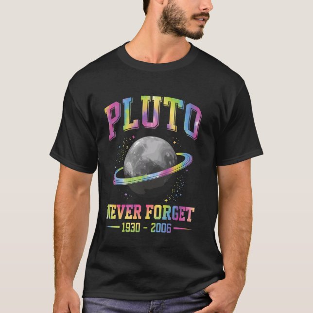 Pluto Aldrig Smida Roligt Rymdvetenskap T Shirt (Framsida)