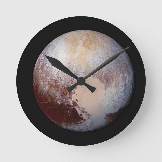 Pluto Rund Klocka (Framsida)