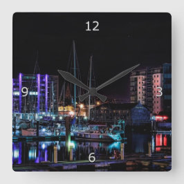 Plymouth Barbican by Night Fyrkantig Klocka