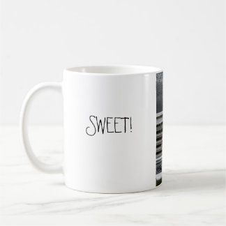 Plymouth regnar in, SÖTT! Kaffemugg