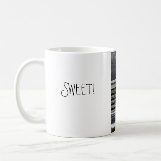 Plymouth regnar in, SÖTT! Kaffemugg (Vänster)