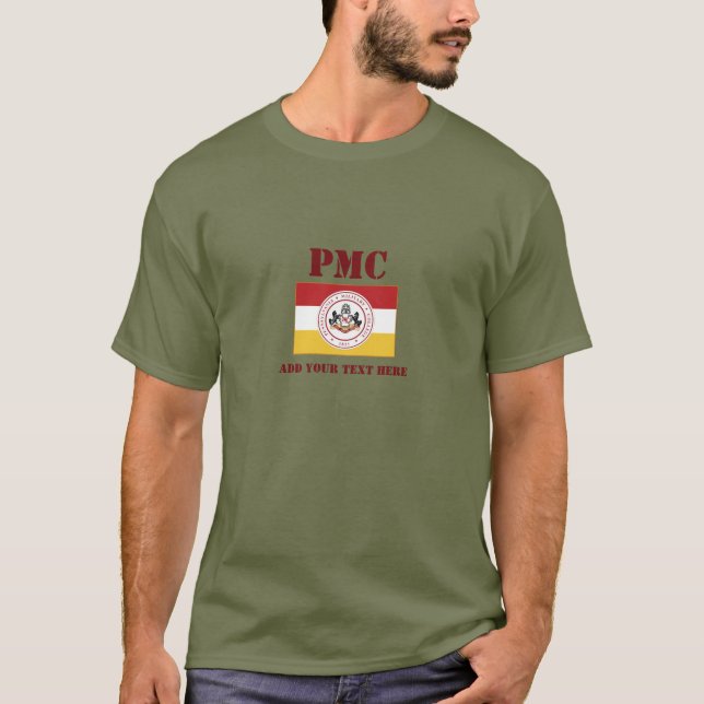 PMC TEE in w/PMC FLAGGA logotyp - PERSONALIZE (Framsida)