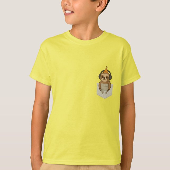 Pocket Party Sloth T Shirt (Framsida)