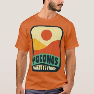 Pocono Mountains Pennsylvania Retro Sunset Badge T Shirt