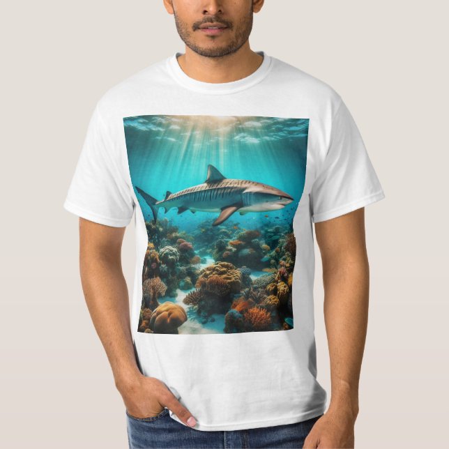 Poderoso y Majestuoso: El Tigre de los Mares T Shirt (Framsida)