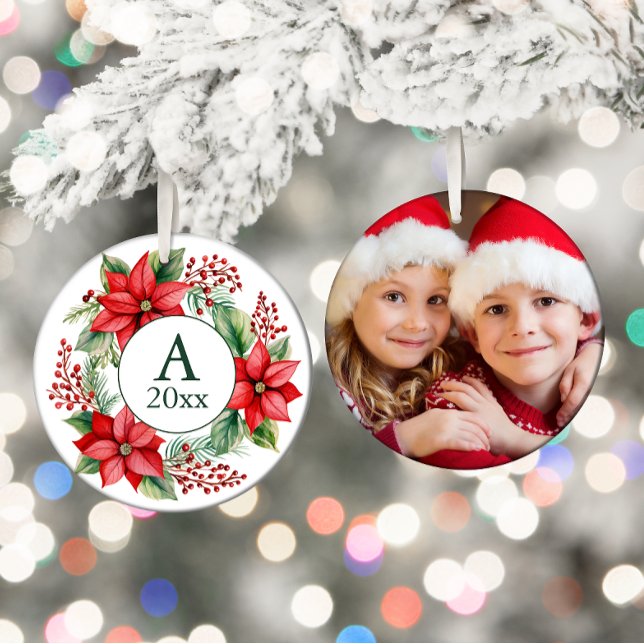 Poinsettia Wandeans Photo Monogram År Julgransprydnad Keramik (Poinsettia wreath/monogram/year/photo Christmas ornament)