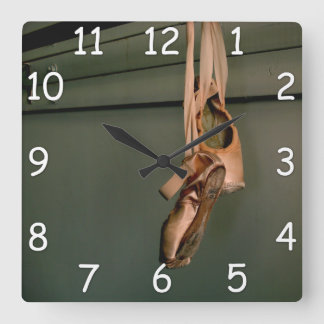 Pointe Shoe Wall Clock Fyrkantig Klocka