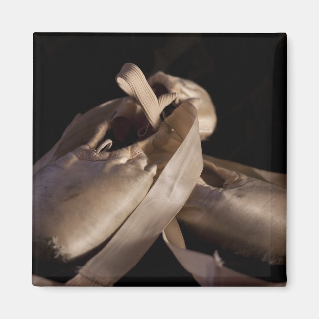 Pointe Shoes Magnet (Framsidan)