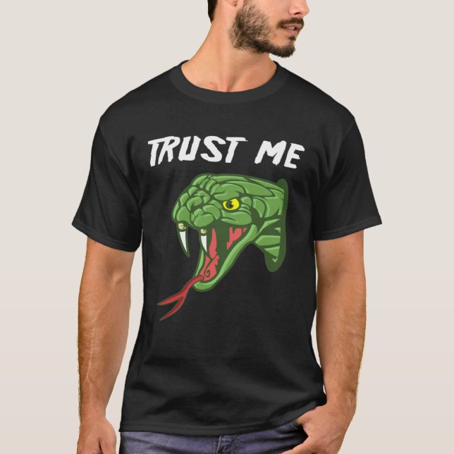 Poisonous Snake Traitor Or Snake T Shirt (Framsida)