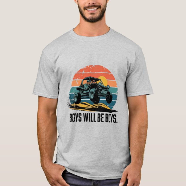 Pojkar blir pojkar: Dune Buggy Äventyr T Shirt (Framsida)