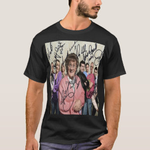 pojkar har undertecknat t shirt