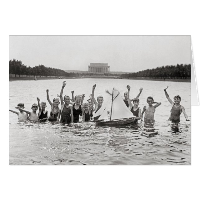Pojkar som simmar, 1926 hälsningskort (Framsidan Horizontal)