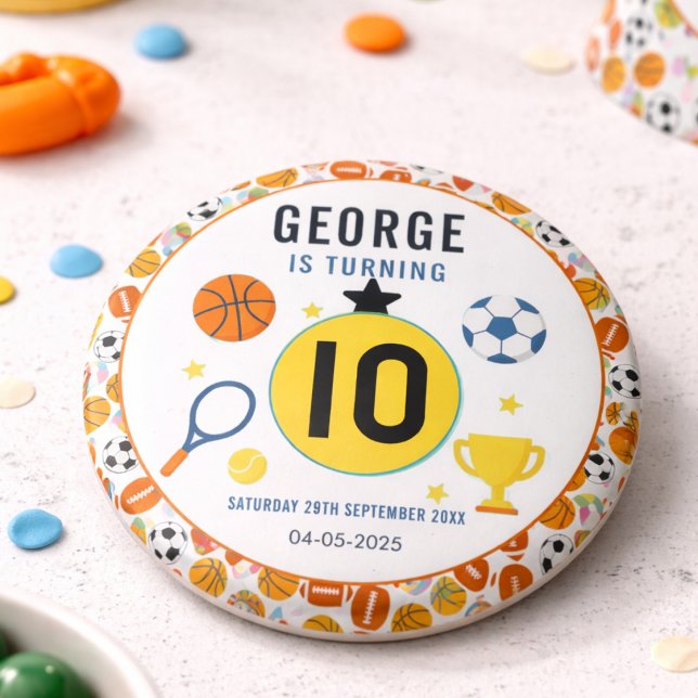 Pojkarnas moderna sport-födelsedagsfest | Matchdag Knapp (Boys Modern Sports Birthday Party | Game Day Theme button)