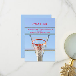 Pojkars födelsedagsfest Blå himmel Basketkorg Tack Kort