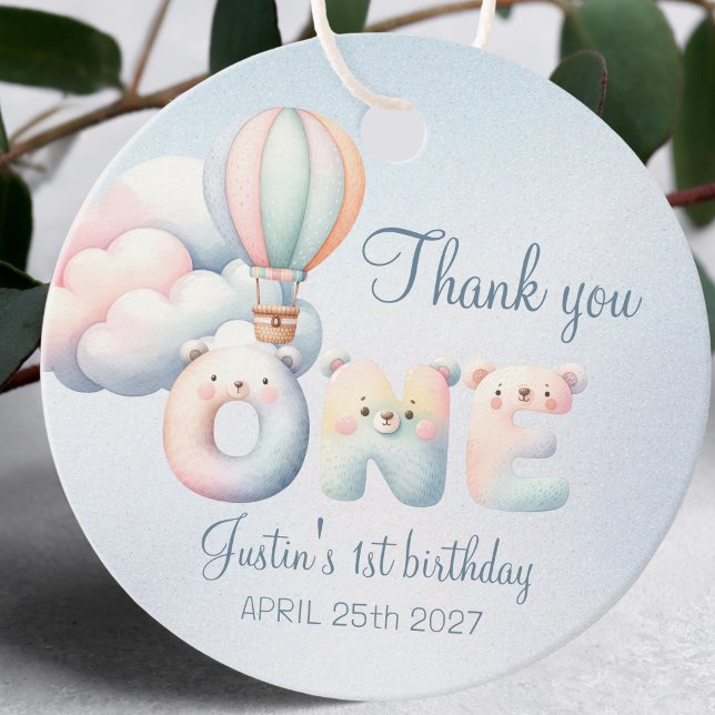 Pojke 1:a födelsedag teddybjörn luft ballongmoln gåvor etiketter (Skapare uppladdad)
