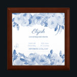 Pojke Birkeland Stats Blue Blommigt Keepy Minnesask<br><div class="desc">En liten nyckelbox för en pojke. blommigtens design har blommor med vattenfärg i blå nyanser. Mallen är utformad så att du kan lägga till babyen namn och födelsestatus, inklusive födelsetid och födelsedatum, vikt och längd. Du kan också lägga till en egen anpassningsbar (till exempel älskad utanför ord). Bläddra i butiken...</div>