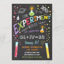 Pojke för inbjudan för