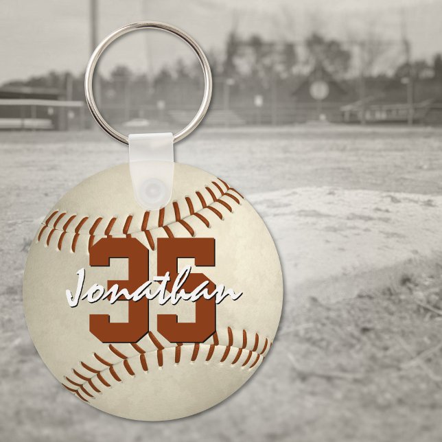 Pojke heter jersey-nummer baseball nyckelring (Skapare uppladdad)